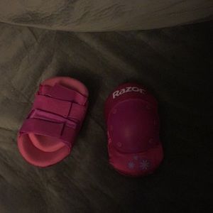 Razor elbow and knee pads